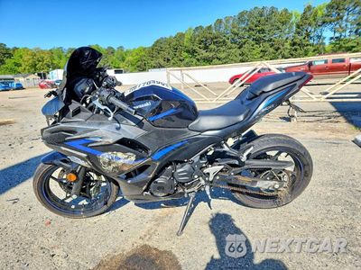 Trzecie zdjęcie samochodu z tyłu: 2025 KAWASAKI EX500 VIN:ML5EXGG10SDA40726 - miniatura