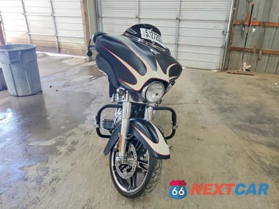 Drugie zdjęcie samochodu z przodu: 2011 HARLEY-DAVIDSON FLHX VIN:1HD1KBM17BB674679 - miniatura