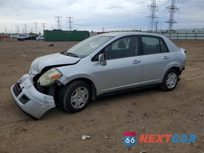 2010 NISSAN VERSA 1.8 S 3N1BC1AP6AL369955 - główne zdjęcie licytacji z USA - miniatura