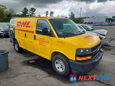 Czwarte zdjęcie samochodu z boku: 2019 CHEV EXPRESS G2500 VIN:1GCWGAFP3K1336013 - miniatura