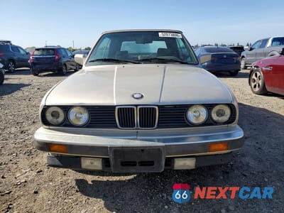 Piąte zdjęcie samochodu w środku: 1988 BMW 325 I VIN:WBABB1302J8272652 - miniatura