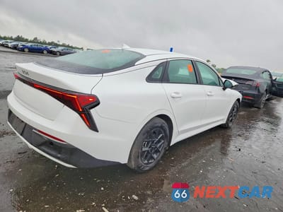 Trzecie zdjęcie samochodu z tyłu: 2026 KIA K5 LXS VIN:KNAG24J76T5458576 - miniatura