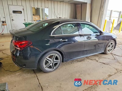 Trzecie zdjęcie samochodu z tyłu: 2020 MERCEDES-BENZ A 220 4MATIC VIN:WDD3G4FBXLW040974 - miniatura