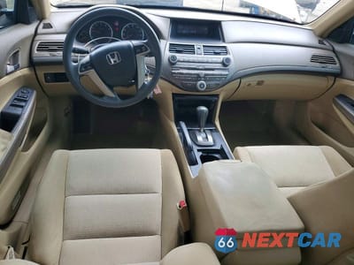 Zdjęcie 8 z 12 samochodu: 2008 HONDA ACCORD LX VIN:1HGCP26318A089641 - miniatura
