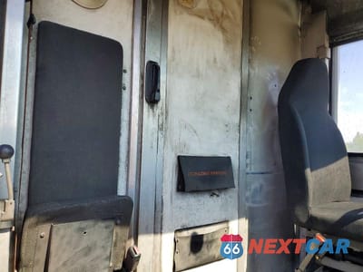 Zdjęcie 10 z 12 samochodu: 2014 ISUZU REACH NPR STEP VAN ** R & D * CLN TITLE * PRI FLEET ** VIN:JALB4T172E7W00428 - miniatura