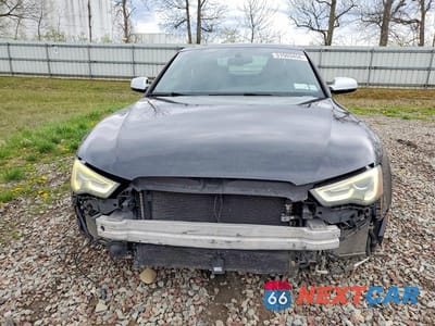 Piąte zdjęcie samochodu w środku: 2013 AUDI RS5 VIN:WUAC6AFR4DA901964 - miniatura