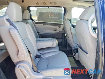 Zdjęcie 11 z 13 samochodu: 2018 HONDA ODYSSEY EXL VIN:5FNRL6H73JB065592 - miniatura