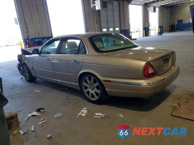 Drugie zdjęcie samochodu z przodu: 2004 JAGUAR XJ8 VIN:SAJWA71C74SG29780 - miniatura