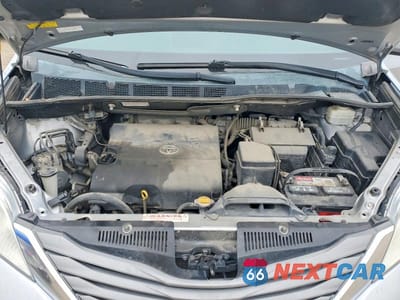 Zdjęcie 12 z 13 samochodu: 2014 TOYOTA SIENNA XLE 7-PASSENGER VIN:5TDDK3DC5ES078912 - miniatura