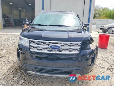 Piąte zdjęcie samochodu w środku: 2018 FORD EXPLORER XLT VIN:1FM5K8D80JGB81717 - miniatura