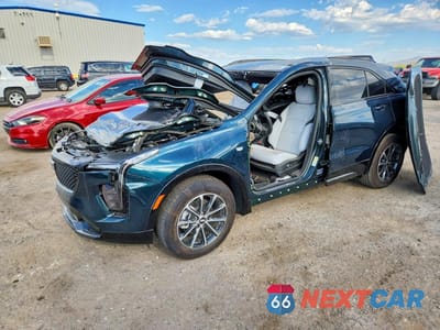 2025 CADILLAC XT4 SPORT 1GYFZER46SF159327 - główne zdjęcie licytacji z USA - miniatura