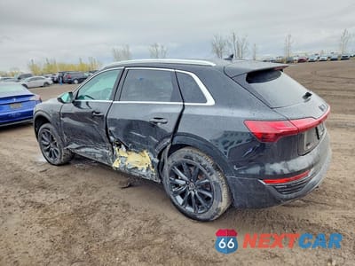 Drugie zdjęcie samochodu z przodu: 2024 AUDI Q8 E-TRON PREMIUM VIN:WA14ABGE4RB019884 - miniatura
