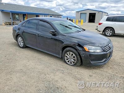 Czwarte zdjęcie samochodu z boku: 2013 VOLKSWAGEN PASSAT S VIN:1VWAH7A35DC013133 - miniatura