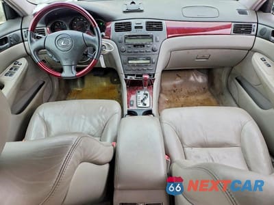 Zdjęcie 8 z 12 samochodu: 2004 LEXUS ES 330 VIN:JTHBA30G445001356 - miniatura