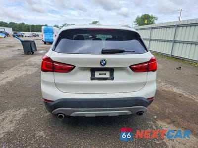 Zdjęcie 6 z 13 samochodu: 2017 BMW X1 SDRIVE28I VIN:WBXHU7C31H5H37833 - miniatura