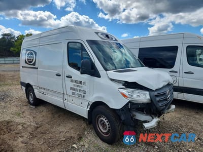 Czwarte zdjęcie samochodu z boku: 2019 MERCEDES-BENZ SPRINTER 2500 VIN:WD3PF0CDXKT010946 - miniatura