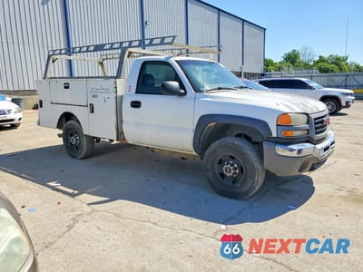 Czwarte zdjęcie samochodu z boku: 2006 GMC SIERRA C2500 HEAVY DUTY VIN:1GTHC24U76E228690 - miniatura