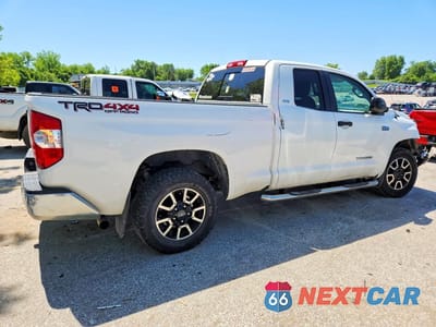 Trzecie zdjęcie samochodu z tyłu: 2016 TOYOTA TUNDRA SR5 VIN:5TFUW5F10GX502280 - miniatura