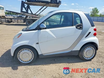 2012 SMART FORTWO PURE WMEEJ3BA1CK574384 - główne zdjęcie licytacji z USA - miniatura