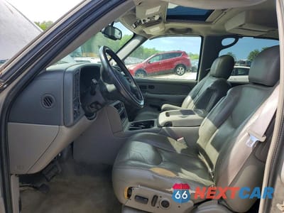 Zdjęcie 7 z 13 samochodu: 2005 GMC YUKON VIN:1GKEK13T45J193688 - miniatura