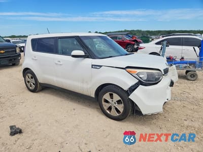 Czwarte zdjęcie samochodu z boku: 2016 KIA SOUL BASE VIN:KNDJN2A28G7250864 - miniatura