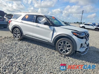 Czwarte zdjęcie samochodu z boku: 2025 FORD EXPLORER PLATINUM VIN:1FMWK7HCXSGC71861 - miniatura