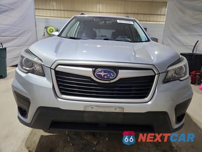 Piąte zdjęcie samochodu w środku: 2020 SUBARU FORESTER PREMIUM VIN:JF2SKAJC0LH443810 - miniatura