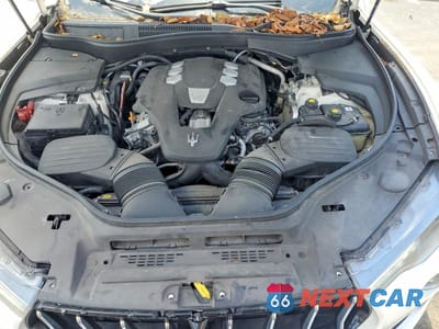 Zdjęcie 12 z 13 samochodu: 2018 MASERATI LEVANTE VIN:ZN661XUA6JX292117 - miniatura