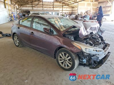 Czwarte zdjęcie samochodu z boku: 2017 KIA FORTE LX VIN:3KPFL4A74HE067370 - miniatura