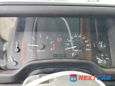 Zdjęcie 9 z 12 samochodu: 2000 JEEP WRANGLER / TJ SPORT VIN:1J4FA49S2YP754758 - miniatura