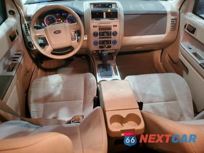 Zdjęcie 8 z 13 samochodu: 2010 FORD ESCAPE XLT VIN:1FMCU0DG9AKC68846 - miniatura
