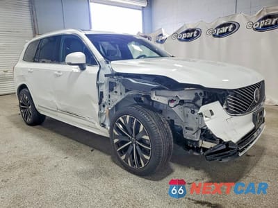 Czwarte zdjęcie samochodu z boku: 2026 VOLVO XC90 PLUS VIN:YV4062PEXT1518947 - miniatura