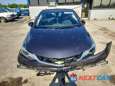 Piąte zdjęcie samochodu w środku: 2016 CHEVROLET CRUZE LT VIN:1G1BE5SM2G7293403 - miniatura
