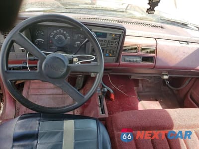 Zdjęcie 8 z 12 samochodu: 1989 GMC SIERRA K2500 VIN:2GTFK29K1K1506402 - miniatura