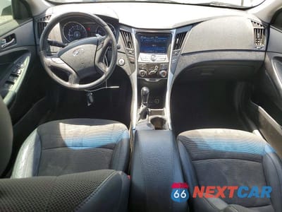 Zdjęcie 8 z 12 samochodu: 2013 HYUNDAI SONATA SE VIN:5NPEC4AC0DH799574 - miniatura