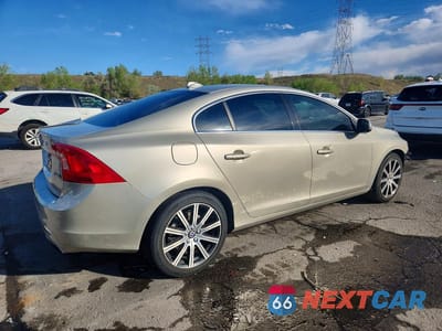 Trzecie zdjęcie samochodu z tyłu: 2017 VOLVO S60 PREMIER VIN:LYV402TK1HB125968 - miniatura