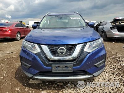Piąte zdjęcie samochodu w środku: 2018 NISSAN ROGUE SV VIN:KNMAT2MV8JP604191 - miniatura