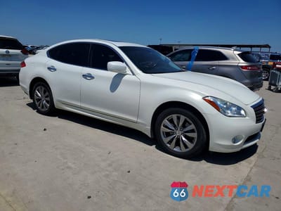Czwarte zdjęcie samochodu z boku: 2013 INFINITI M37 X VIN:JN1BY1AR6DM604366 - miniatura