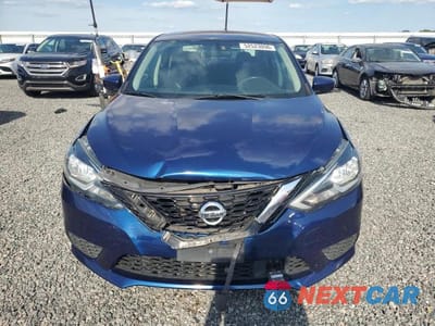 Piąte zdjęcie samochodu w środku: 2019 NISSAN SENTRA SV VIN:3N1AB7AP3KY308505 - miniatura