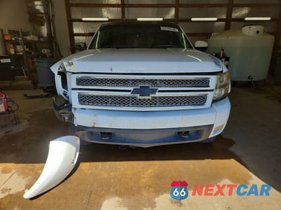 Piąte zdjęcie samochodu w środku: 2008 CHEVROLET SILVERADO K1500 VIN:2GCEK13J981338152 - miniatura