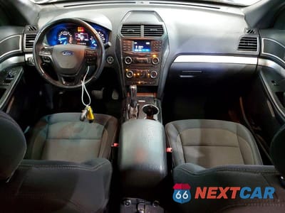 Zdjęcie 8 z 13 samochodu: 2017 FORD EXPLORER XLT VIN:1FM5K8D8XHGA96023 - miniatura