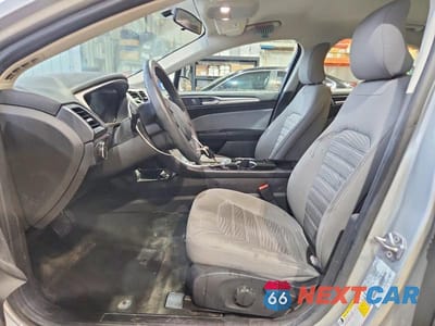 Zdjęcie 7 z 12 samochodu: 2016 FORD FUSION S VIN:3FA6P0G70GR214642 - miniatura