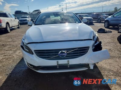 Piąte zdjęcie samochodu w środku: 2015 VOLVO S60 PREMIER VIN:YV126MFK7F1358717 - miniatura
