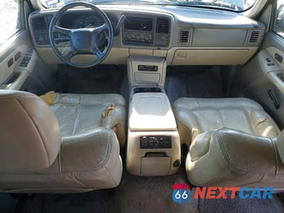 Zdjęcie 8 z 13 samochodu: 2002 CHEVROLET SUBURBAN C1500 VIN:1GNEC16Z92J192239 - miniatura