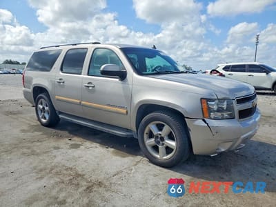 Czwarte zdjęcie samochodu z boku: 2007 CHEVROLET SUBURBAN C1500 VIN:3GNFC16087G194465 - miniatura