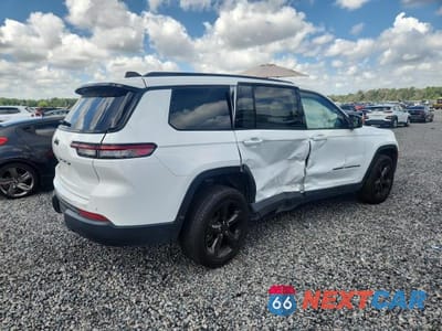 Trzecie zdjęcie samochodu z tyłu: 2023 JEEP GRAND CHEROKEE L LAREDO VIN:1C4RJKAG5P8828679 - miniatura