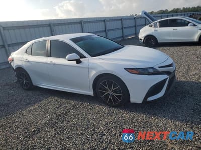 Czwarte zdjęcie samochodu z boku: 2023 TOYOTA CAMRY SE VIN:4T1G11AKXPU755754 - miniatura