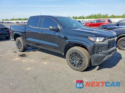 Czwarte zdjęcie samochodu z boku: 2026 CHEVROLET COLORADO VIN:1GCPSBEK7T1102571 - miniatura