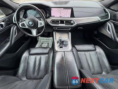 Zdjęcie 9 z 10 samochodu: 2021 BMW X6 M50I VIN:5UXCY8C09M9E51267 - miniatura