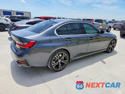 Trzecie zdjęcie samochodu z tyłu: 2021 BMW 330I VIN:3MW5R1J08M8B53203 - miniatura
